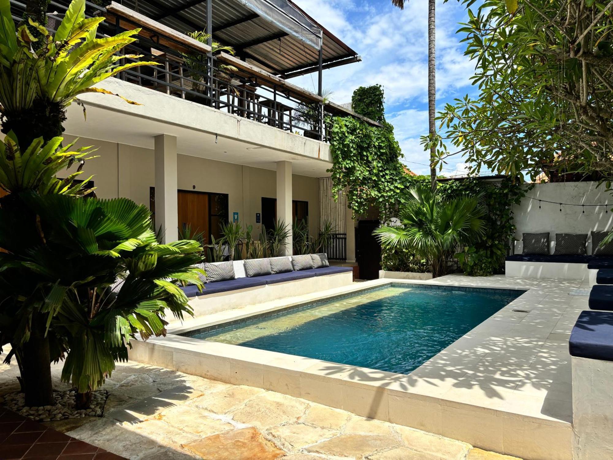 Lay Day Hostel Canggu Экстерьер фото