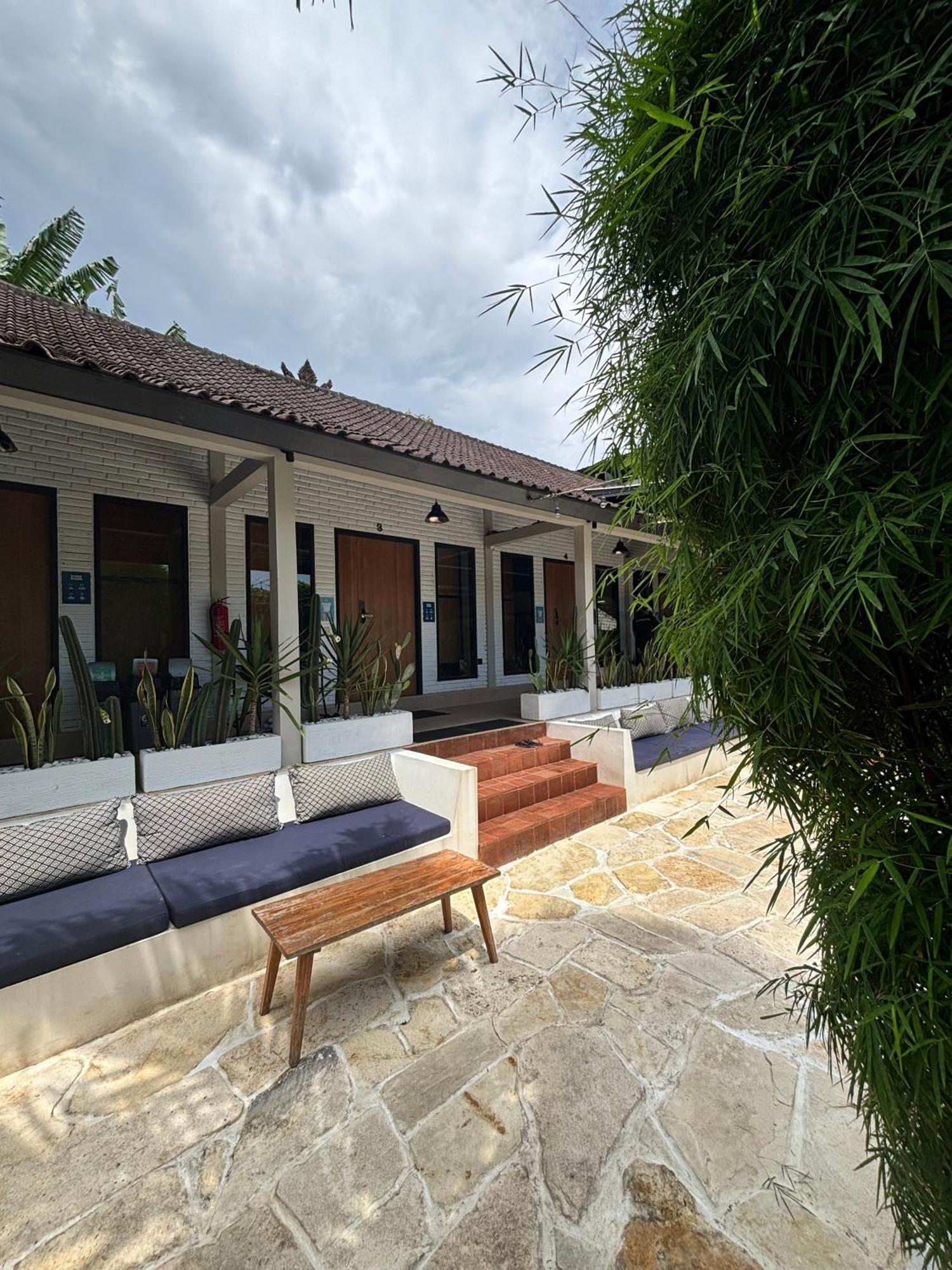 Lay Day Hostel Canggu Экстерьер фото