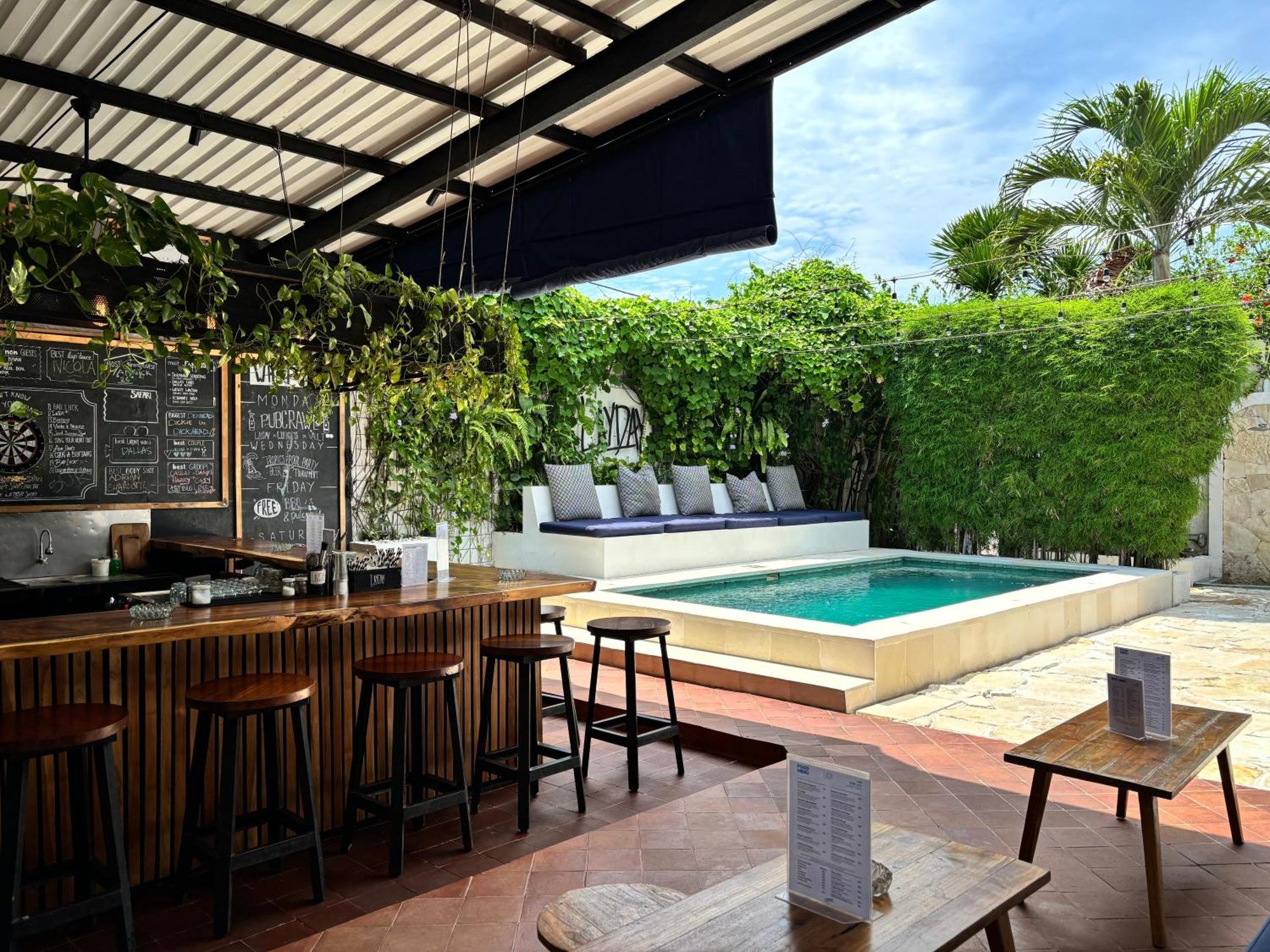 Lay Day Hostel Canggu Экстерьер фото
